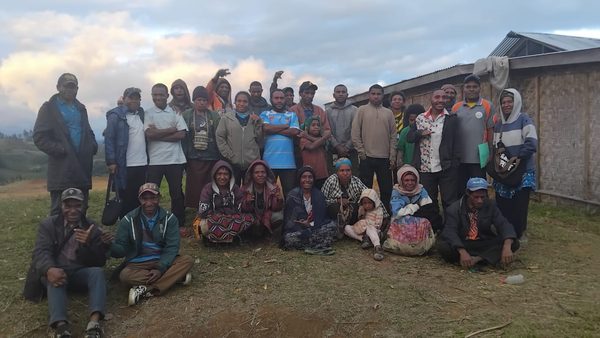 A Community Curriculum session in the community. Catholic Diocese of Mendi, Lower Mendi Parish, Southern Highlands. July 2026.